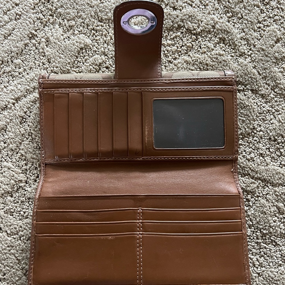Coach Wallet - Picture 4 of 5